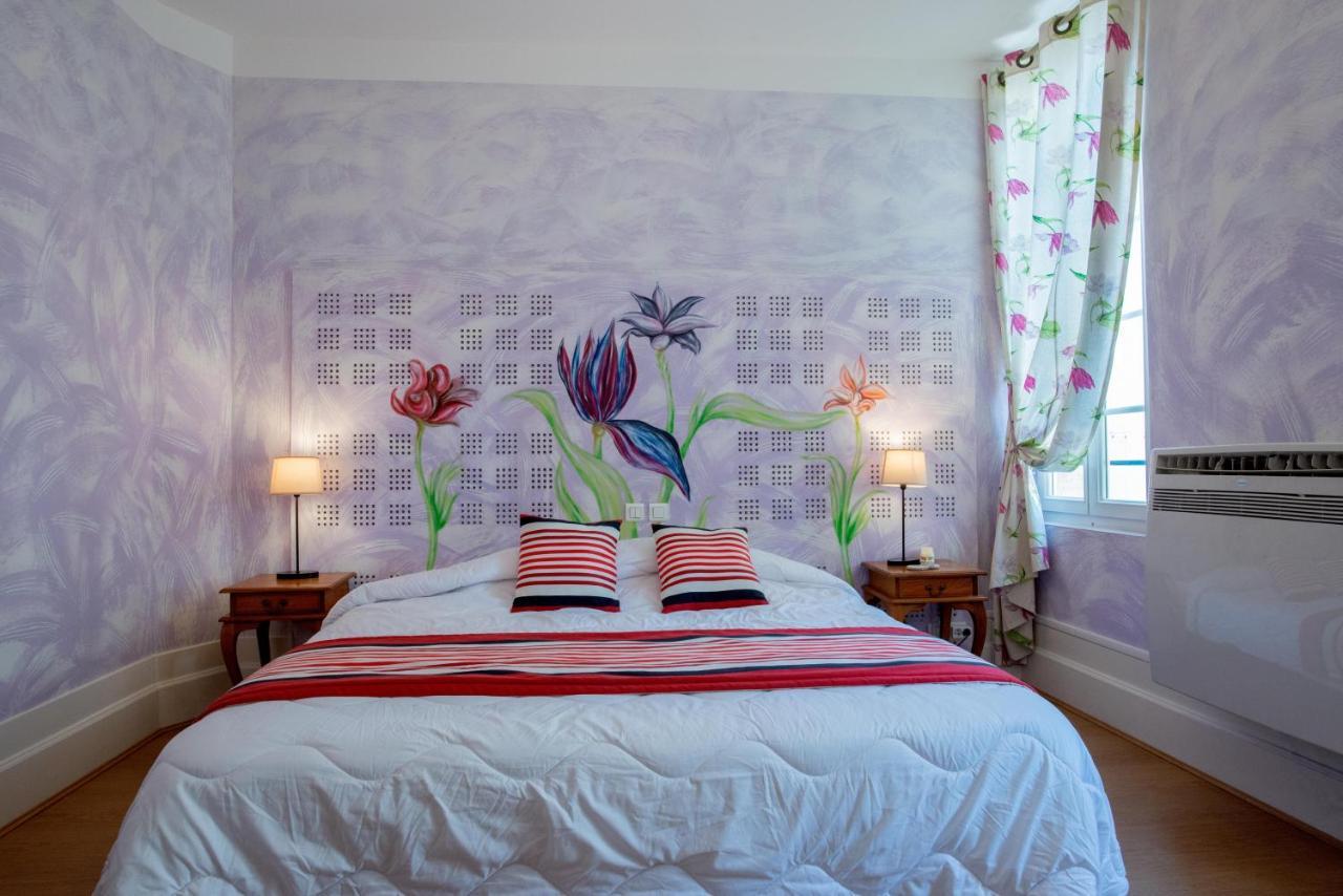 Logis Hotel De La Tour Libourne Exterior photo